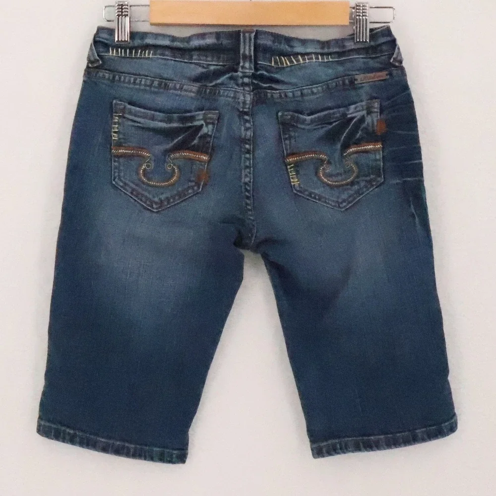 LA‎ Idol USA Y2K Denim Bermuda Shorts Womens Size 3 Jorts Embroidered Indie